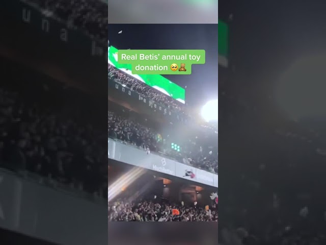 Vídeo relacionado con CYPBRANDS Real Betis Balompié- Muñeco de Peluche, Peluche, Juguetes, Palmerín con Camiseta, Fútbol, Color Blanco y Verde, Producto Oficial
