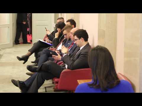 Vlada RH 'pozorno prati' sjednicu