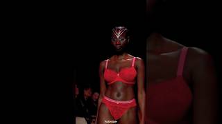 #swimming #swimsuit #beachwear #tiktok #trending #swimwear #bikini #weak