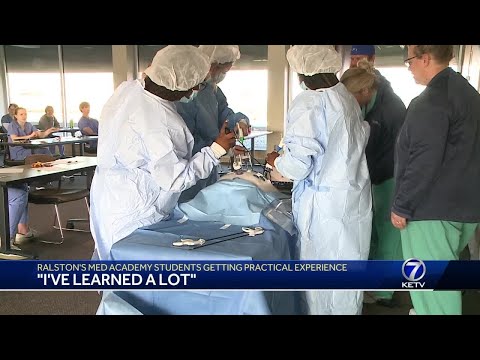 Ralston students get hands-on experience with the Med Academy