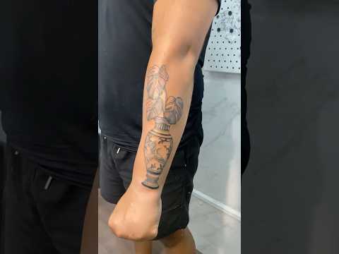 Essa tattoo ficou F@d* #tattoo #tatuagem #tatuadora #tattoos.