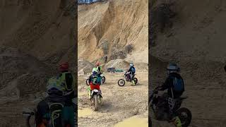 Download lagu Dirt Bike Hill Climb mp3
