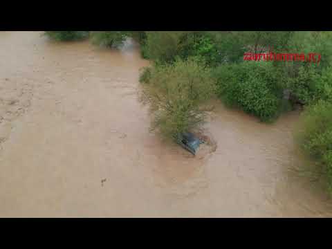 Inundatii Valea Pianului, masina luata de apa, 1 iunie 2019