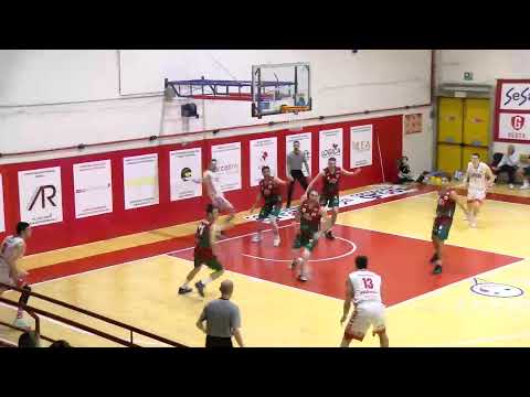 Highlights \\ Use vs Omegna