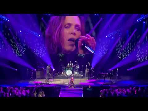 Amazing Beth Hart sings 'Caught Out in the Rain' AFAS Live Amsterdam❌❌❌