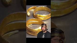 A slave girl richer than any Roman soldier? 😳