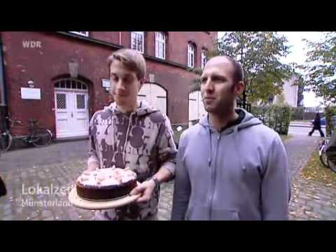 Professor Hellingrath soll in Münster bleiben - Demo der Studenten für ihren Professor