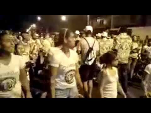 Bateria Ousadia tocando samba do Salgueiro