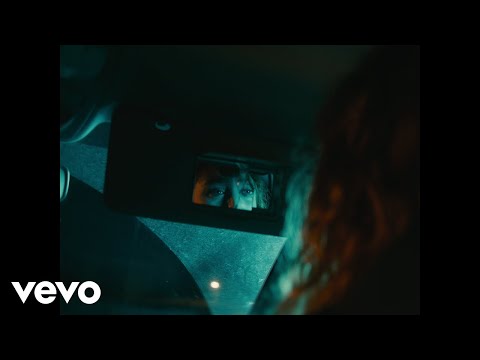 Ernia, Rkomi - QUALCOSA CHE MANCA (Visual)