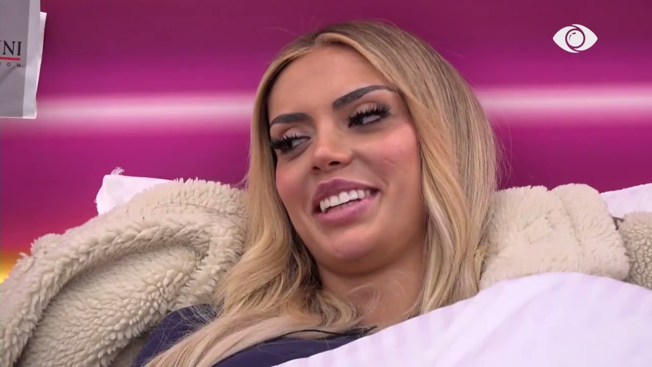 “Zemra ime është këtu dhe sipër zemrës sime është…”/ Vijon biseda mes Mateos dhe Brikenës