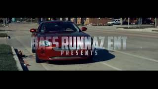 BASS RUNNAZ- Fell In Love With The Money (OFFICIAL VIDEO)
