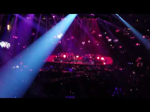 SexyBack (Live In Houston, TX) Man Of The Woods Tour -  Justin Timberlake