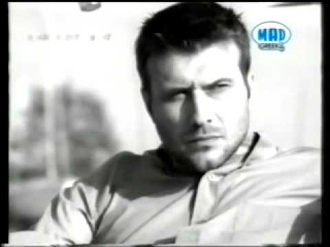 ΣΑΝ ΝΑ ΕΙΣΑΙ ΕΔΩ - ΓΙΑΝΝΗΣ ΠΛΟΥΤΑΡΧΟΣ