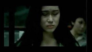 Download lagu Jika Surga Dan Neraka Tak Pernah Ada- Chrisye Ft Dhani Ahmad mp3