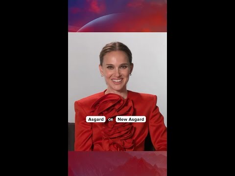 LIGHTNING ROUND with the cast | Marvel Studios' Thor: Love and Thunder