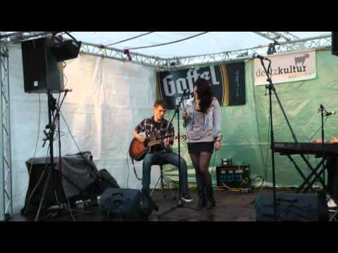 District 14 - Boring (live & unplugged)