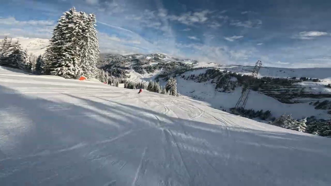 POV Skiing Mossettes — blue piste, Avoriaz Portes du Soleil 4K
