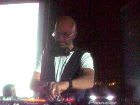 DJ CHUS@ LIVE PURPURA BEACH CLUB,TRÓIA [14.08.2010]...2