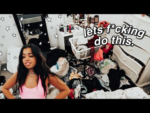 DEEP CLEANING MY DEPRESSION ROOM 2021 *satisfying*  (if this doesn't motivate you idk what will)