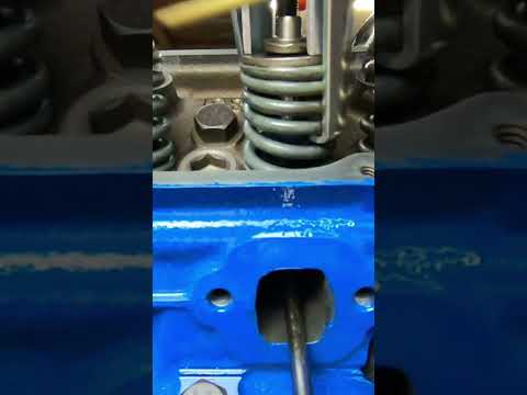 How to Remove Valve Springs With Heads On