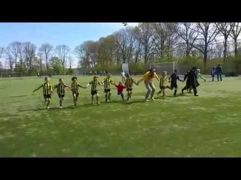 2 mei 2015 - Wilhelmus E4 na overwinning op Forum Sport