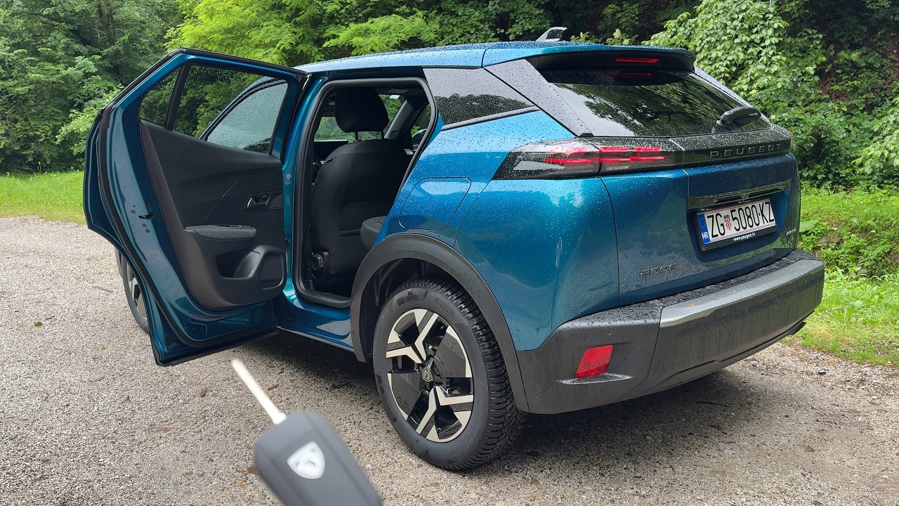 PEUGEOT 2008 FACELIFT 2026 - PRACTICALITY test, TRUNK space & AC controls (Hybrid 110)