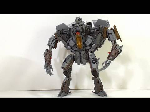 Video review of Transformers Hunt for the Decepticons; Leader Class Starscream