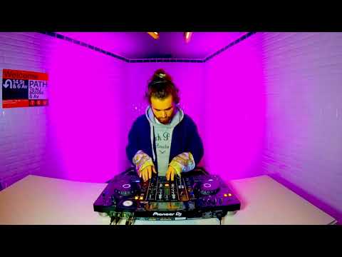 HYPIJUMP / 140 BPM - 025 BASS STATION