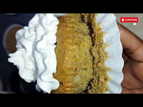 Perfect Banana Cupcakes - How to make Moist Banana Cupcakes | Easy Cupcakes Recipe