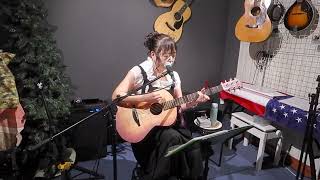 '26.8.30  Akeさん「歌舞伎町の女王」cover   //   ギター弾き語り女子ライブ「WOMAN」