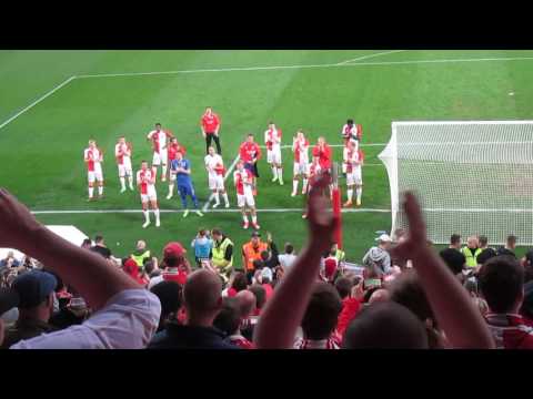 SK Slavia Praha - FK Dukla Praha  2-2   děkovačka