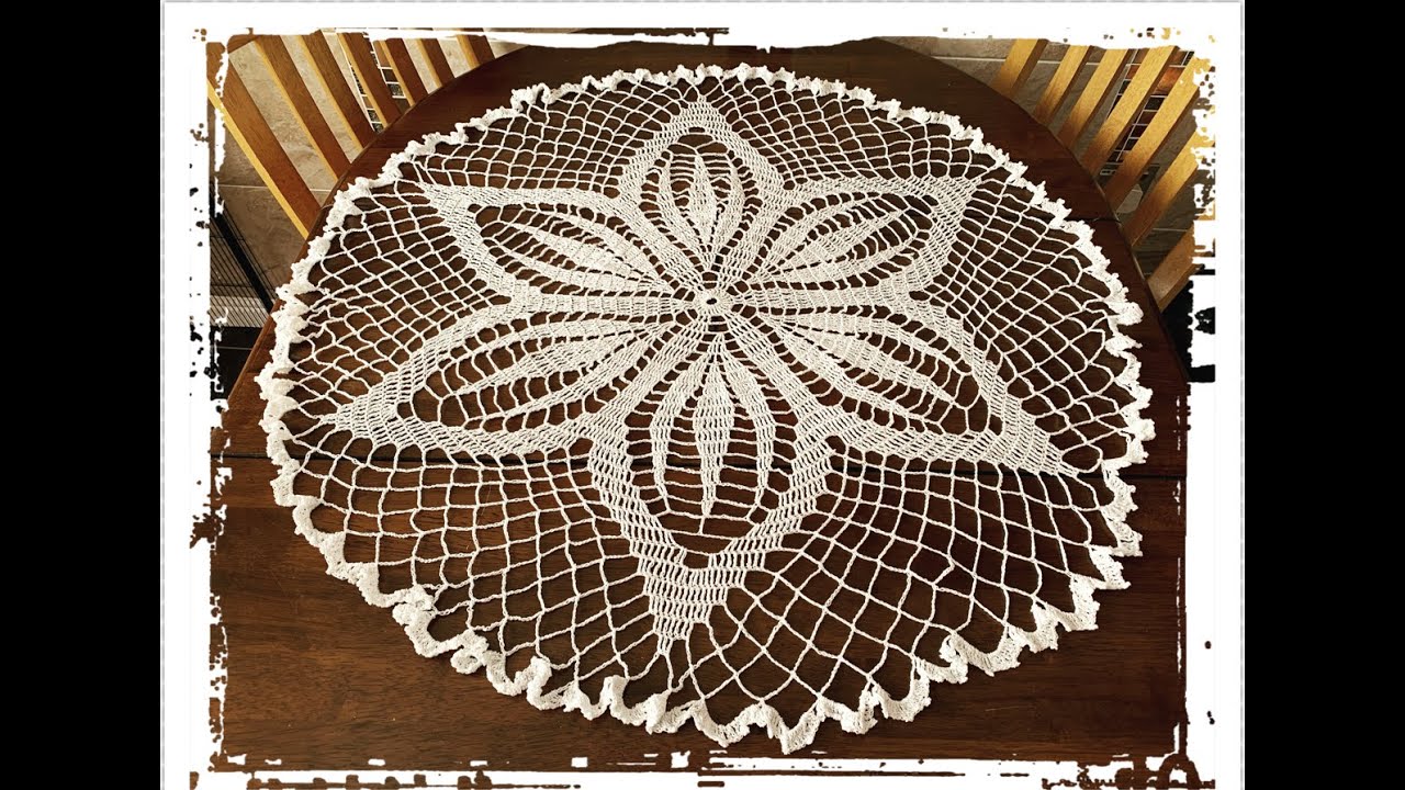 Okragły obrus na szydełku   100cm średnica Cz  1 z 2
