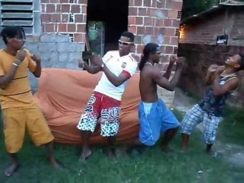 TURURU NO BEIJO DE TABELA