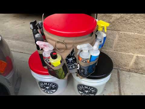 Chemical Guys HOL_128 Car Cleaning Kit, with Car Wash Soap, Car Wash Bucket and review