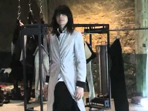 The choice of IVO MILAN: Carpe Diem Showroom Autumn/Winter 2005-06