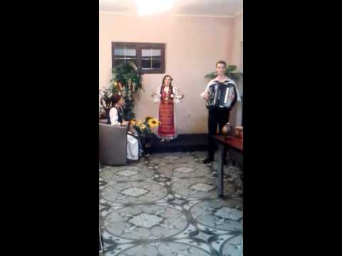 Eu mi-s floare banatana