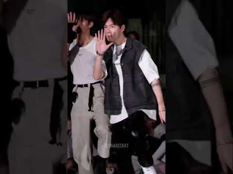 020722 Millenium boy focus พี่เอ็ม (iv_em) cover History - EXO at Siam square THE Kniverse show