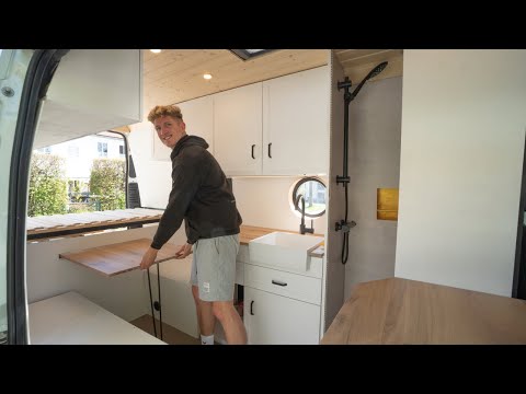 Der DIY Campervan ist bald fertig 🤩 Ausziehbarer Tisch, Eichen-Arbeitsplatten, Klo-Lüftung & Co