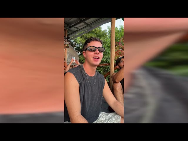 Video zu 'Flowers' ansehen