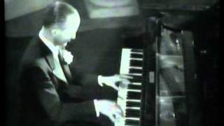 Charlie Kunz, piano, Medley, 1934 footage.
