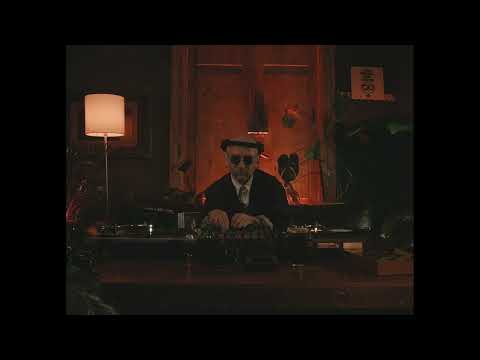 Eclectic art pop and avantgarde by Elvi Soulsystems. Sofa Sessions #8