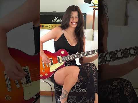 ichael Jackson - Beat it (Larissa Liveir) #guitarmusic #youtube #100kfollowers #fall2024 #followers
