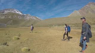 preview picture of video 'TREKKING | Nieves Negras Glacier | Cajón del Maipo, Chile'