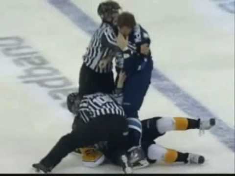 Mark Schneider vs Randy McNaught