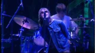 Oasis - Champagne Supernova (live in Wembley 2000)