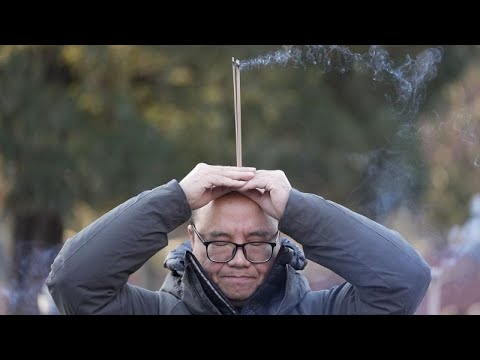 China tritt in das Jahr der Schlange ein, Feiern und Gebete in Peking