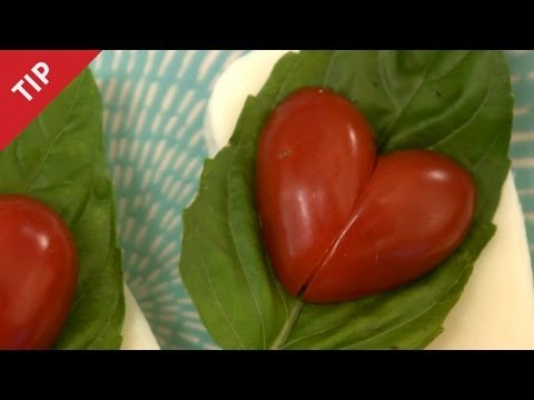 , title : 'How to Make Heart-Shaped Tomatoes - CHOW Tip'