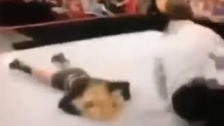 キスすると見せかけて…