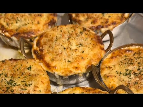 Dauphinoise Potatoes (Creamy Potato Gratin)