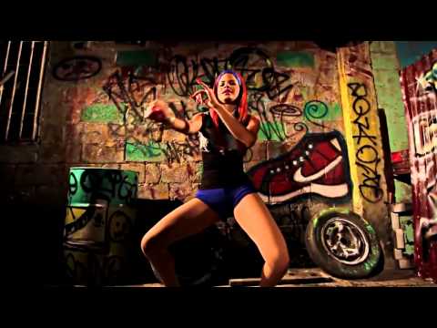Belen El Deconetao - Me Quite Un Tenis (Video Oficial)